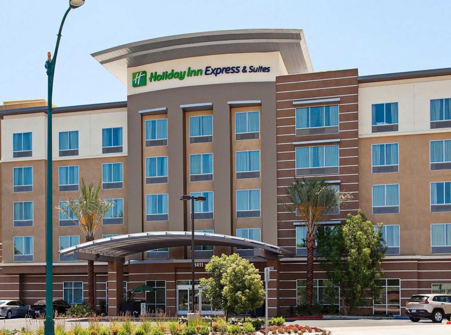 Holiday Inn Hotel — Disneyland